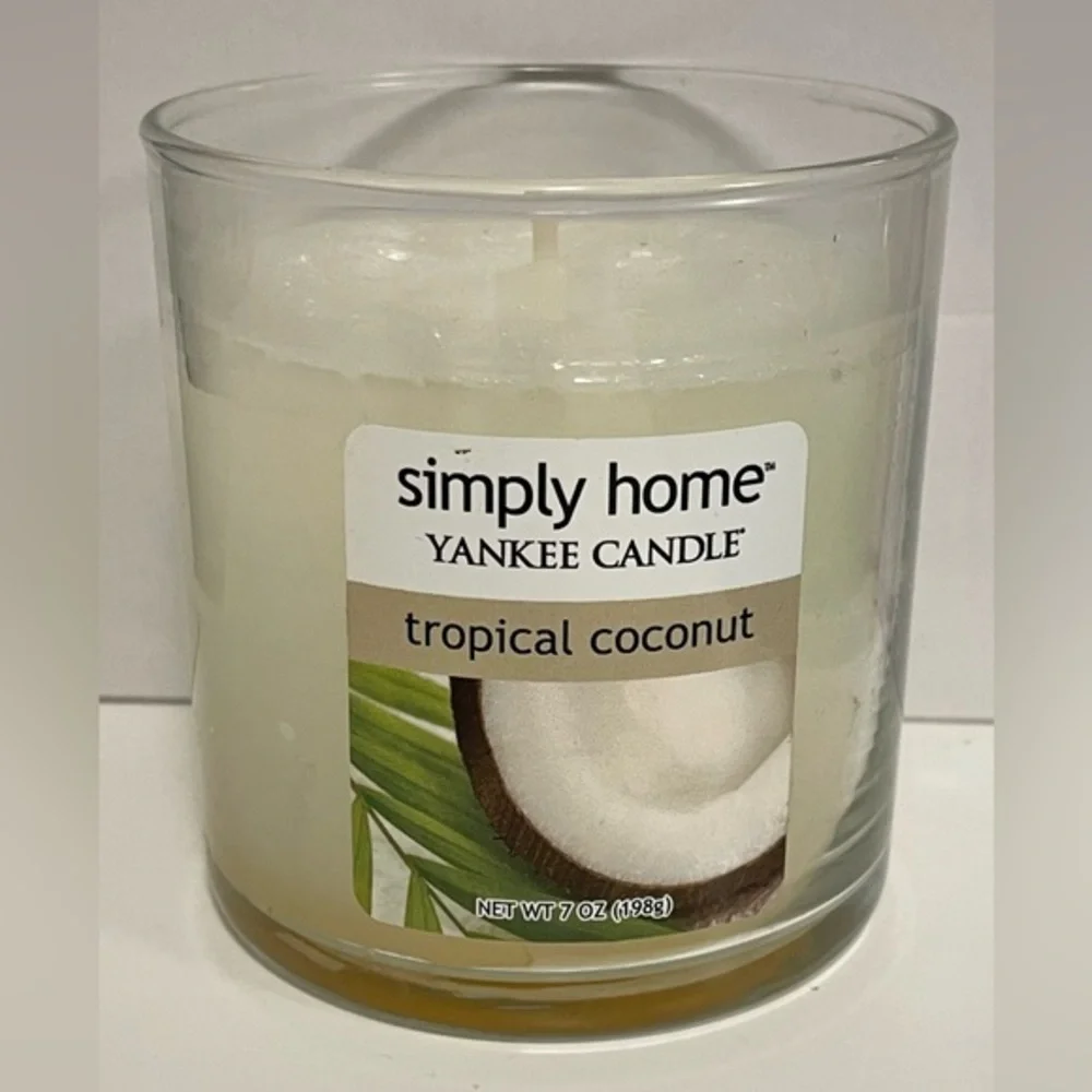 Yankee Candle Tropical Coconut Jar Candle 7 Oz‎ NEW